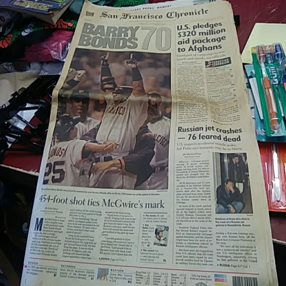 S.F. CHRONICLE BARRY BONDS #70 HOMERUN - Picture 1 of 4
